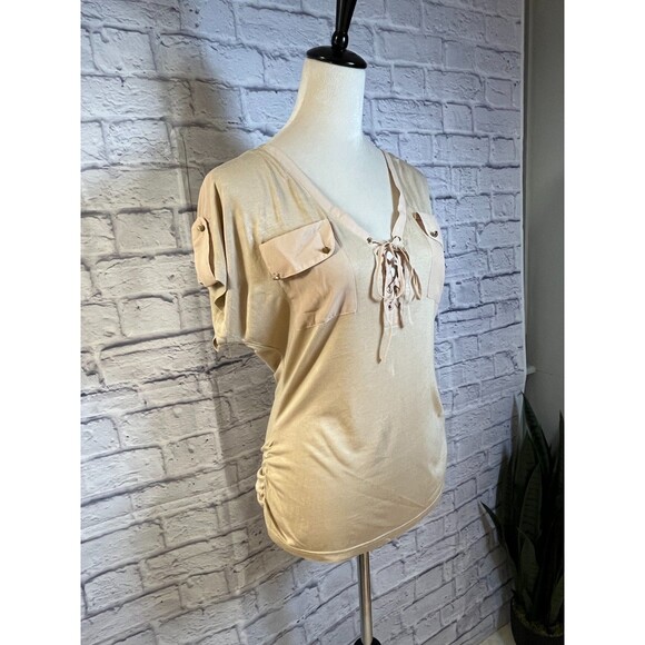 VENUS Pretty Tan Button Front Pocket Short Sleeve Shirt Small - Picture 2 of 11